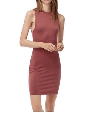 Babaton Sculpt Knit
Ribbed Mini Dress Racer
Back In Red Willow